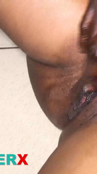 Přišla na čistou erotickou masáž