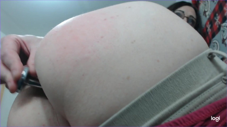 Ivyrose499: Grande bunda travesti com vibrador fode ao vivo