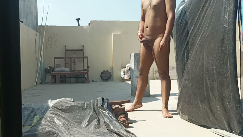 Sansuindia: Varun Actor's Cook Nude at Work