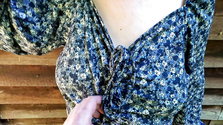 Bouncy Tits Action: 어서, 난 너의 가슴을 처벌하고 싶어!