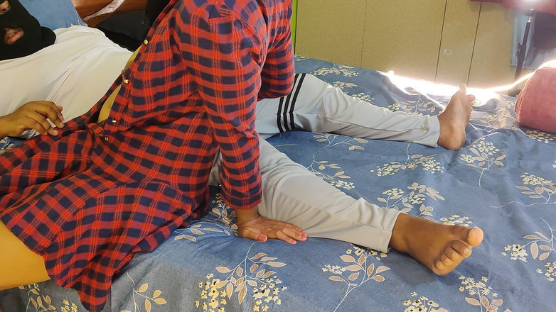 Hope Love: Krásná malajská kolážová dívka má sex se svým nevlastním bratrem