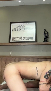 Pulosul Papi futai interrasial Caio Venturini îl fute pe Twink