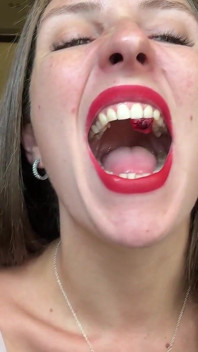 Wide Mouth Candy Crush Swallow