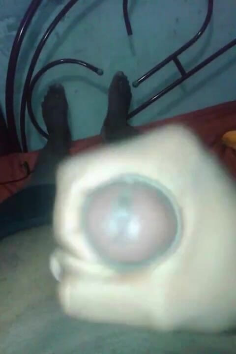 Bold mask: Cumming ngon