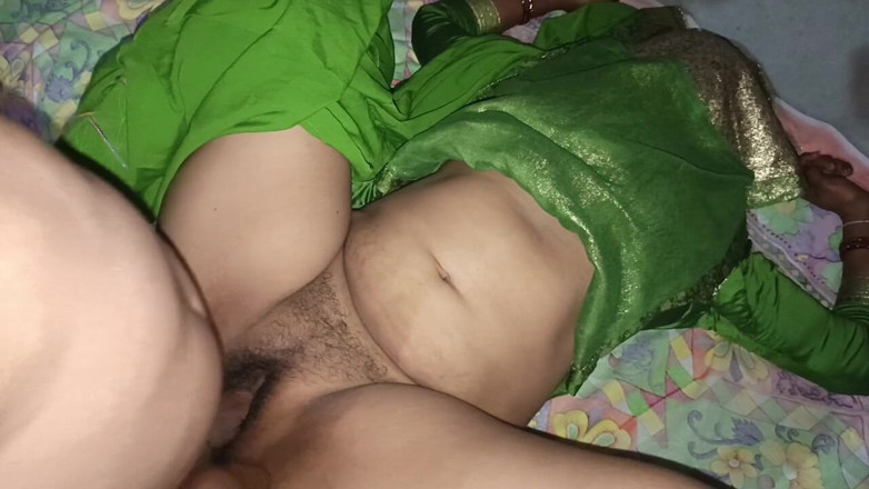 Kavita69: 天哪，我的男友用操她的印地语音频来惩罚我的大学邻居朋友