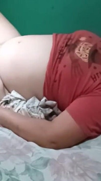 Orgasm of My Stepsister When I Play with Her Pussy and Put the Dildo in Her