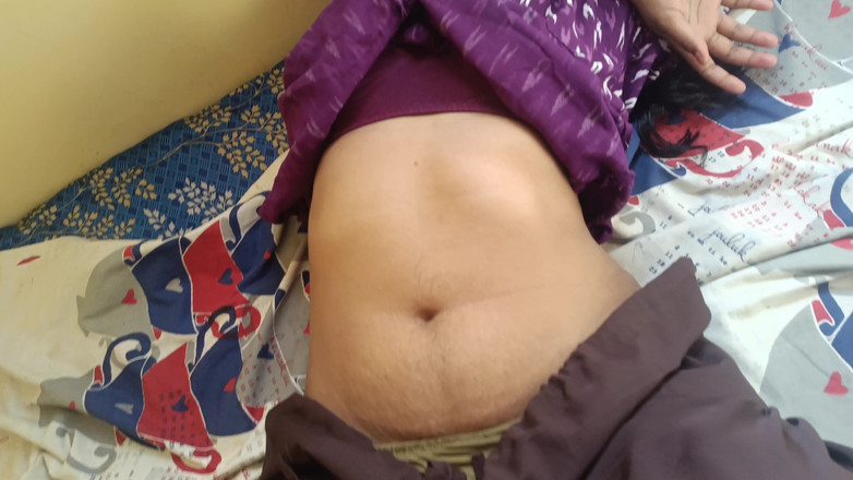 Pushpa studio: Ibu rumah tangga selingkuh ngentot di ranjang