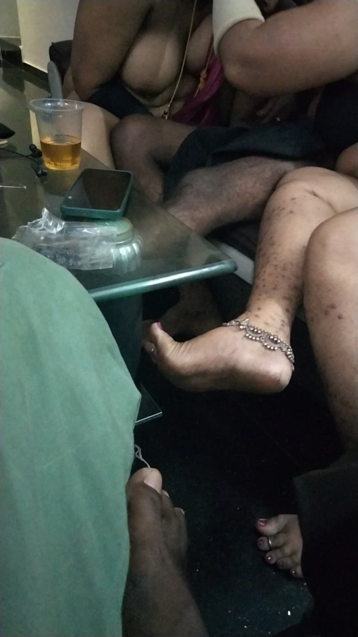 Tamil lesbian: Hablando sucio desnudo