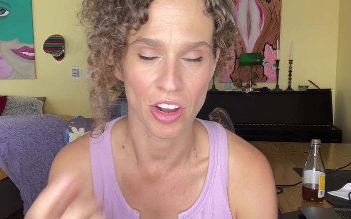 VibeWithMommy: ¡Hola, dulce chico! Ahora estoy ofreciendo videos de reacción!