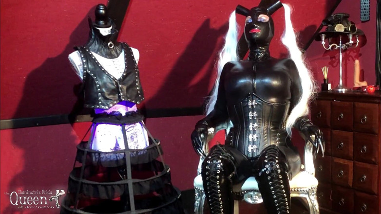 Dominatrix Frida: Dominatrix Frida in latex catsuit - tight corset - ballet boots - long...