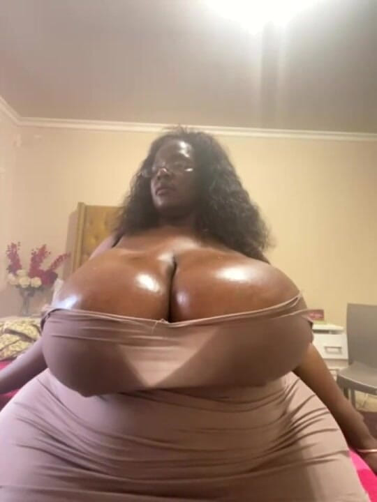Legendary Booty Overdose: Lactating BBW MILF Tits Worship &amp; Milking