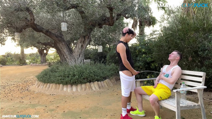 Amateur Guys Fuck: Agf: Bavím se s kamarádkou v parku na očích a...