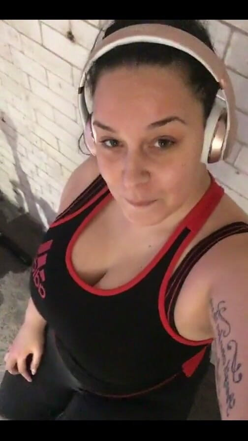 Anastasia Lux: Training im Fitnessstudio... Cardio vor dem Gewicht und ja, ich...