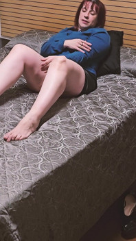 I Caught My Stepmom Red-handed While She Was Masturbating and the Very Slut Noticed and Made Me a Special Show