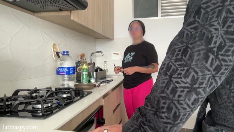 Time traveler: Del 1 läcker ung hembiträde låter sin chef leka med sina...