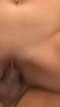 Blondă sexy futută și pulverizată cu spermă