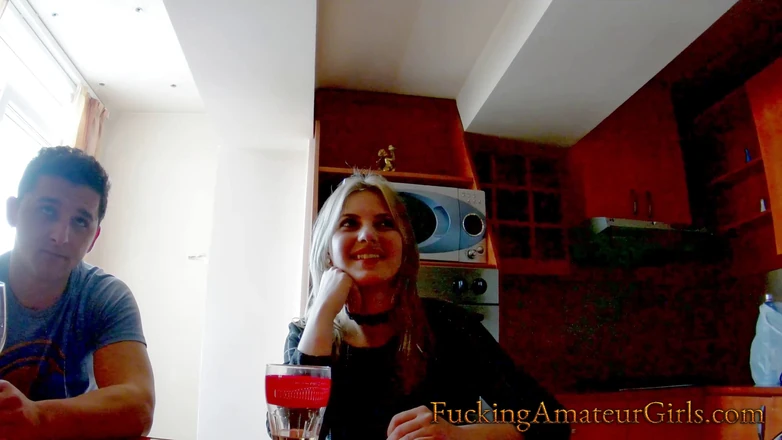 Fucking Amateur Girls: Покорную блондинку долго и грубо трахнули два крутых мужчины