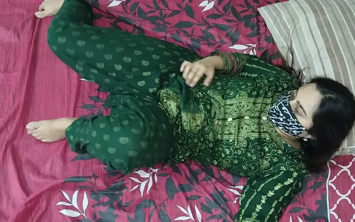 Faryal: Paki Horny Girl Want 8 Inch's Cock in Ass Hole
