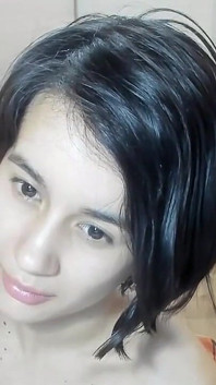 Sexy Myla_angel se usmívá před kamerou