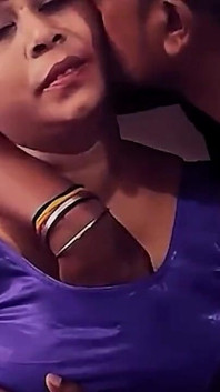Indiancă desi bhabi futută în bucătărie cu sex dur
