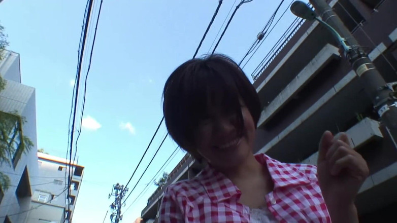 Pure Japanese adult video ( JAV): Geiler typ spielt mit japanischem schätzchen mit einem spielzeug im...