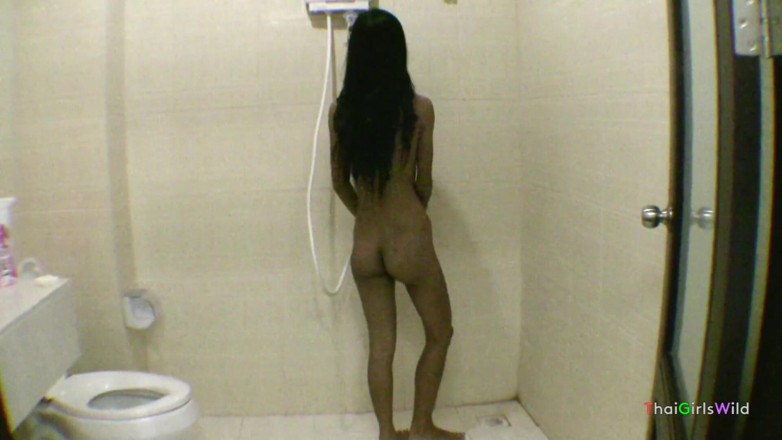 Thai Girls Wild: Ragazza tailandese con un corpo fantastico viene inseminata