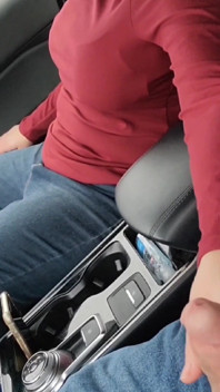 Vibrační kalhotky a hrátky s ptákem v autě