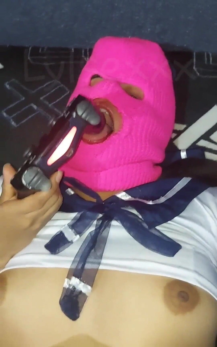 Lylsexxx: Otaku si cewek nakal lagi asik dientot sambil main video...