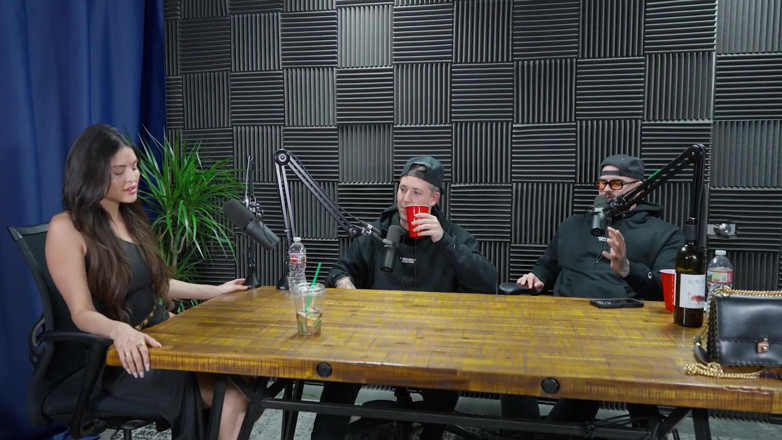 Pillow Talk: Holly Scarfone na Proč muži podvádějí