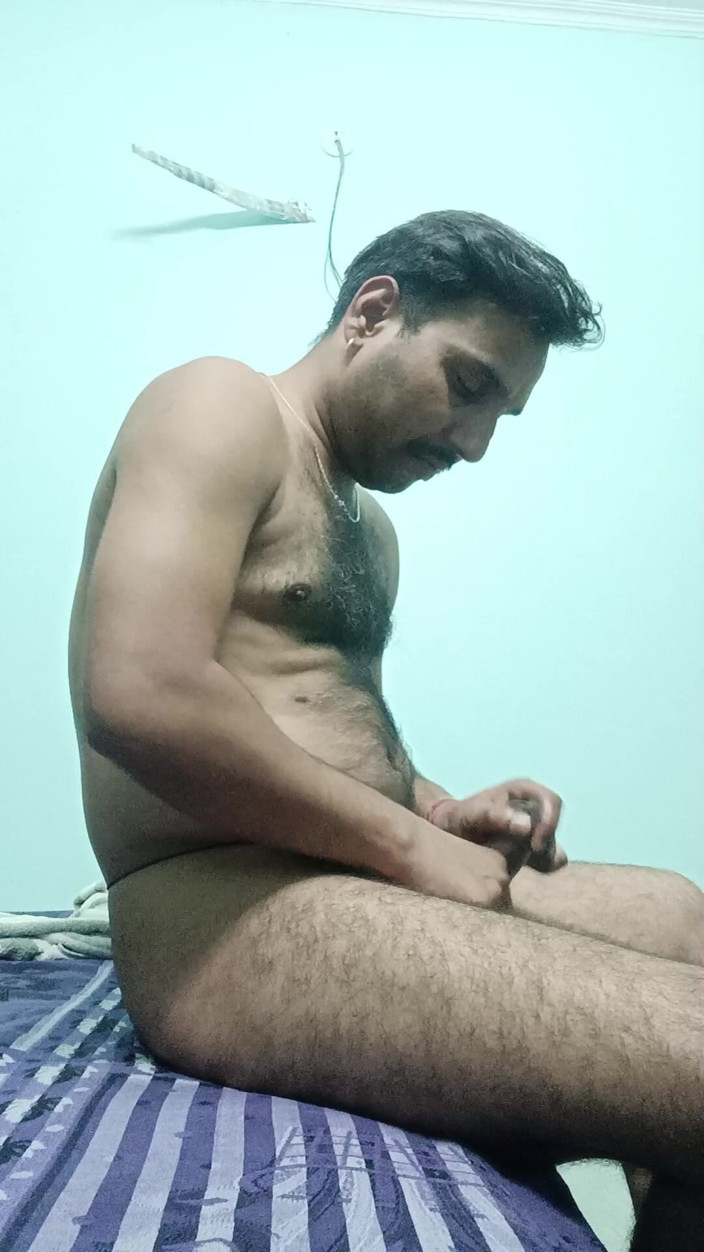 Rajasthani-old-lover: Indian desi police officer gets rest and masturbation