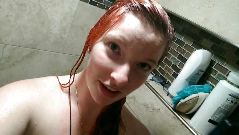 Kat Cumsalot Productions: Chơi dưới vòi hoa sen