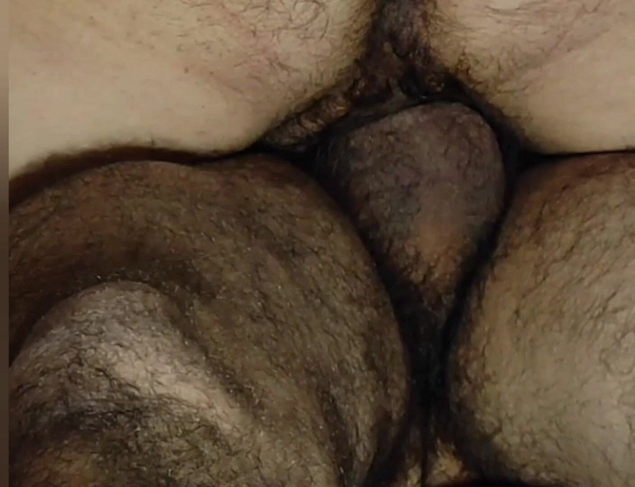 smell429: Mokré chlupaté kočička