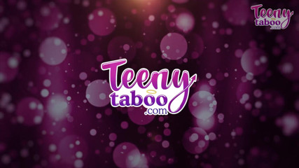 Teenytaboo: Падчерка Мішель Ентоні дозволила вітчиму кінчити в неї на канікулах