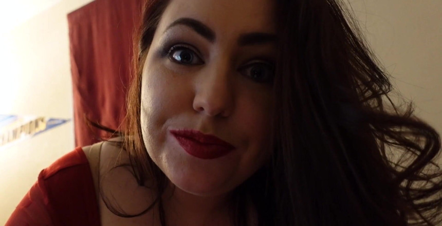 KinkyKatie: Šťastný freaky pátek! Toto video je o mé lásce být...