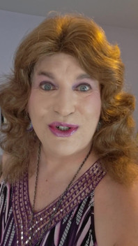 I Want to Suck Big Hairy Cocks!