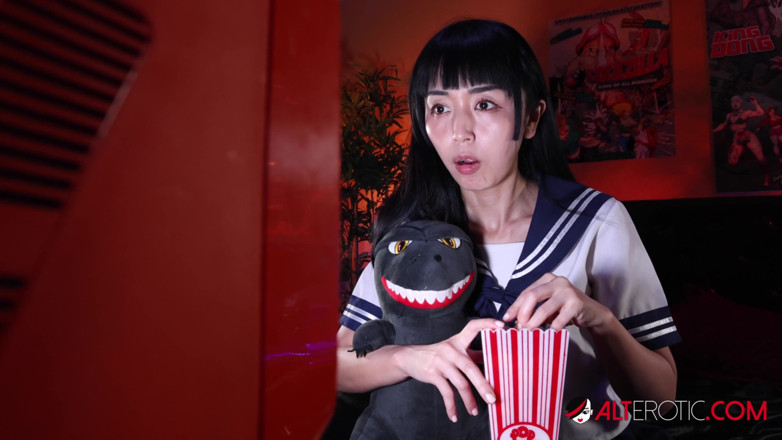 Alt Erotic: Marica Hase和titi ramone观看一部可怕的电影