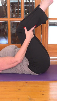 Ziajudys - procace matura milf signora Amy - allenamento yoga malizioso