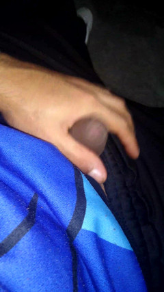 AlexAlejandro13: Aruncând lapte pe canapea