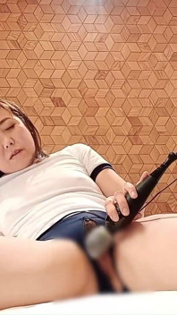Зріла жінка у спортивному одязі