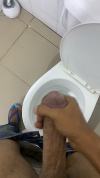 Jerking off in the Toilet Part 49