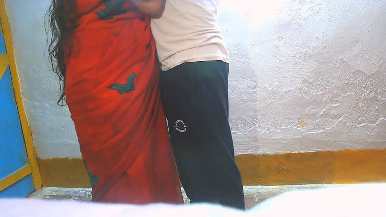 Busty Banuu: Adik ipar saree merah yang bertetek besar dikongkek oleh abang...