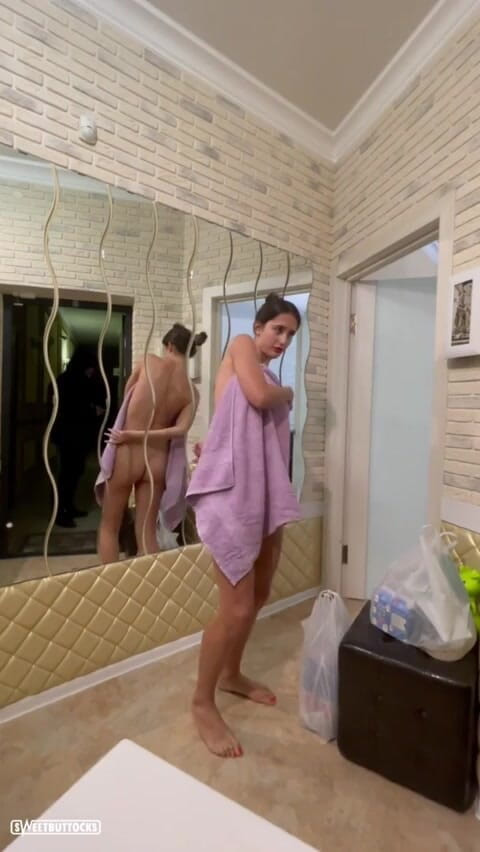 SweetButtocks: Dos repartidores me trajeron paquetes a la vez