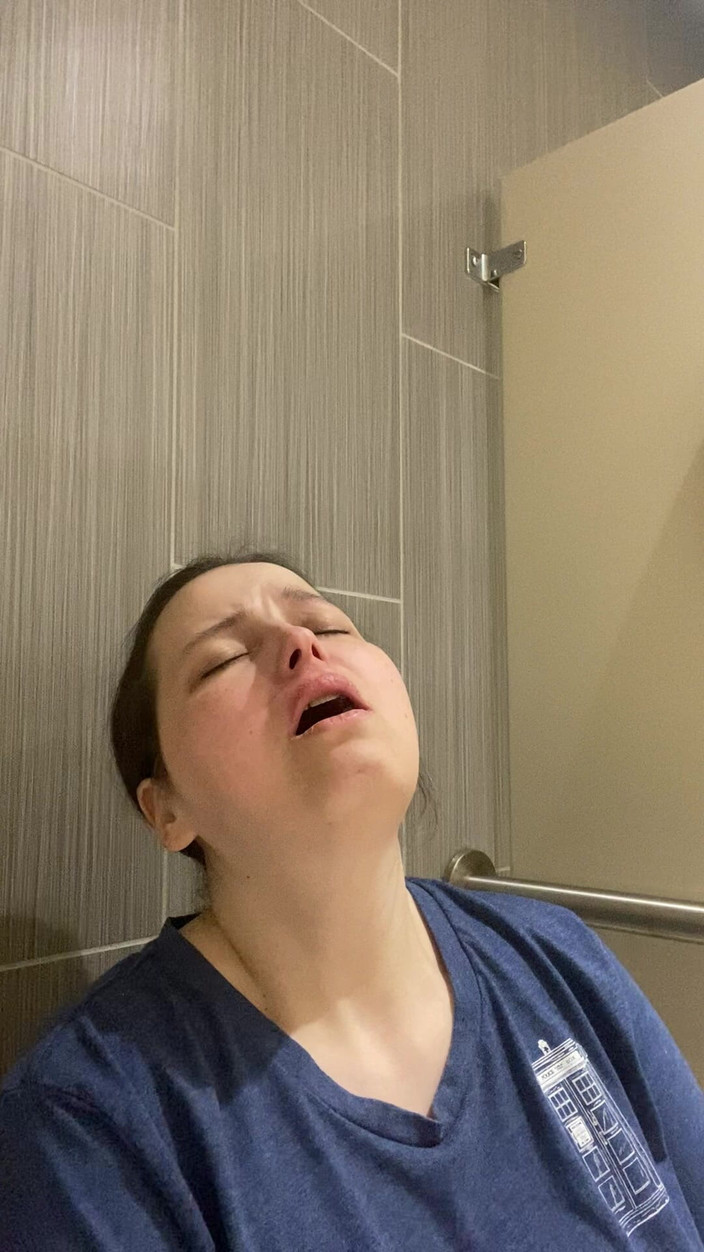 MissChrystalline: Stříkání, když je nemocná