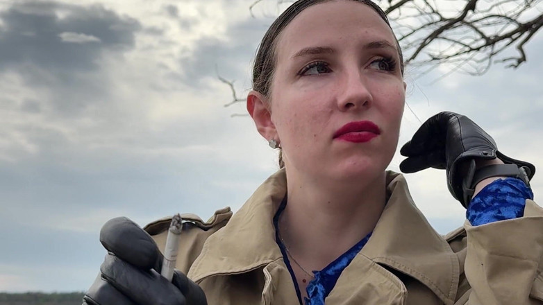 Hottie goddess: Kouřové plivá svádění