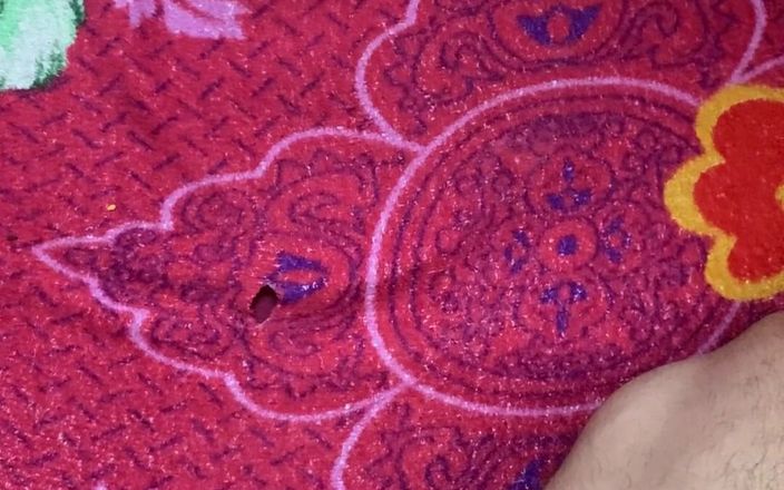 Riya mickey: Genç kız sevimli erkek arkadaşıyla utangaç hissediyor