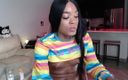 Eros Orisha: La sexy camgirl trans ebano si accarezza il suo bbc...