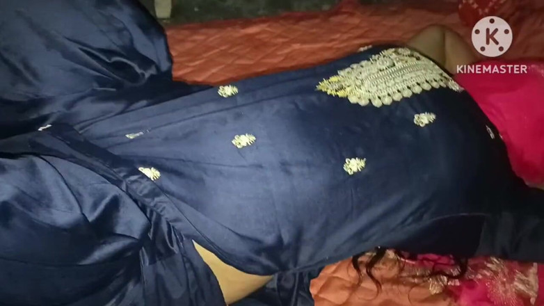 Savita5343: Desi Ex-esposa gostosa hardcore foda de quatro fodendo em hindi...