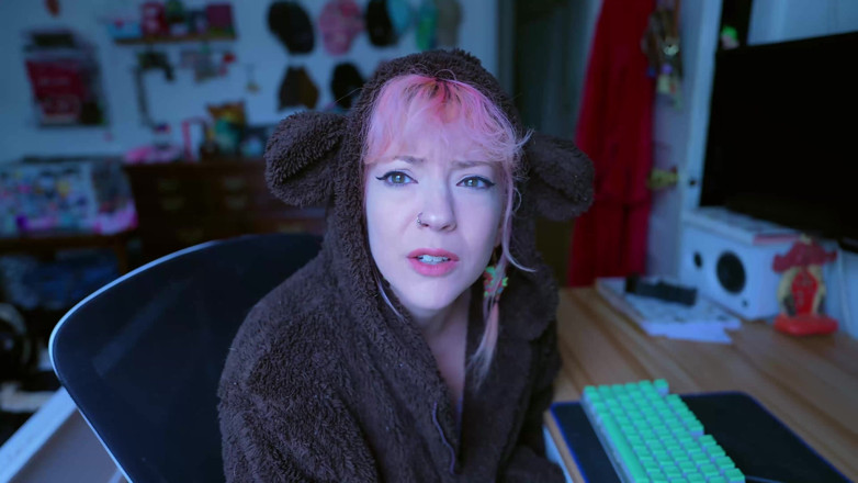 lilredvelvettt: Un alt bărbat îți stăpânește soția