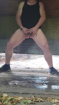 Stepdaddy Pissing and Play