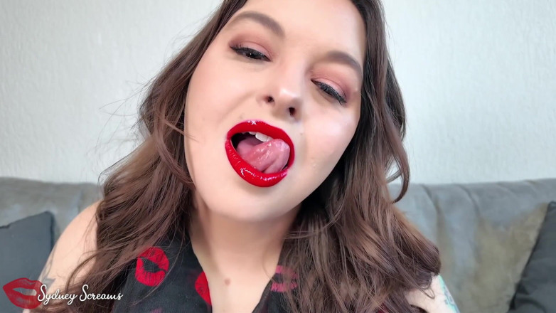 Sydney screams fetish: Глянцеві червоні губи, інструкція з дрочки